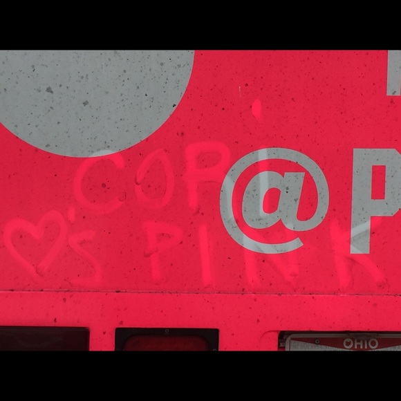 💕🎉⭐️PINK BUS TOUR⭐️🎉💕 - Picture 3 of 8